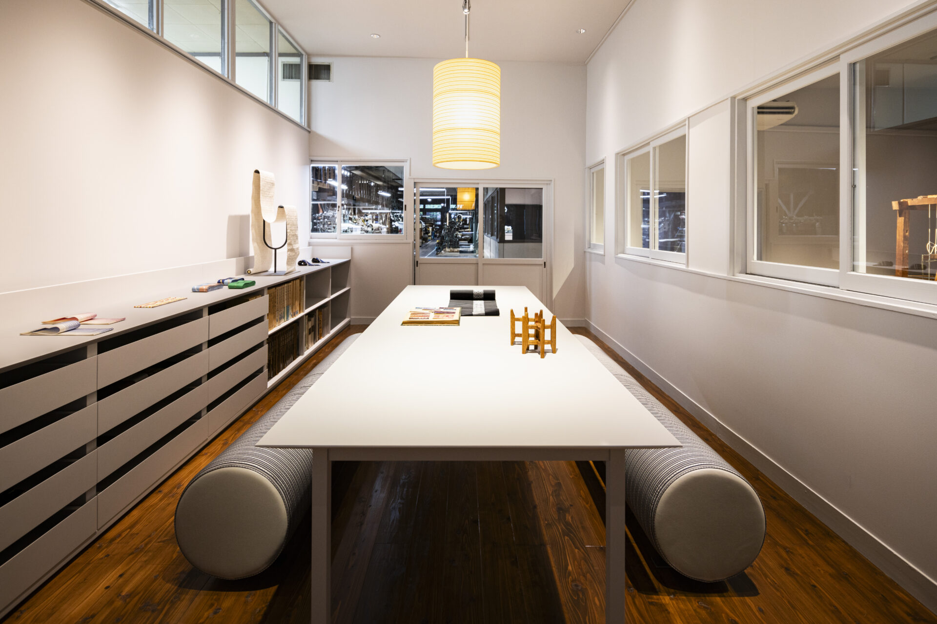 ORIBA 西村織物ショールーム