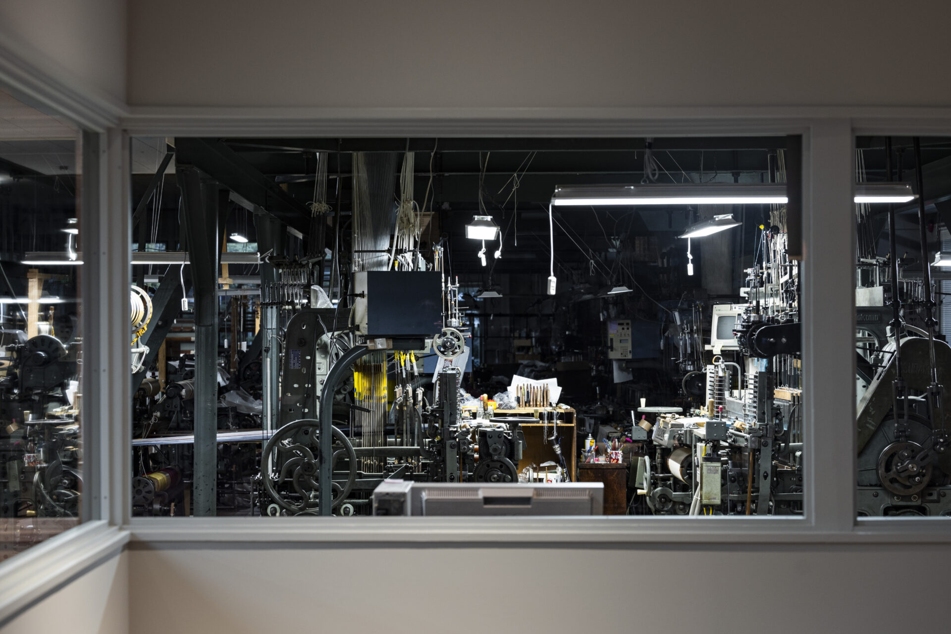 ORIBA 西村織物ショールーム