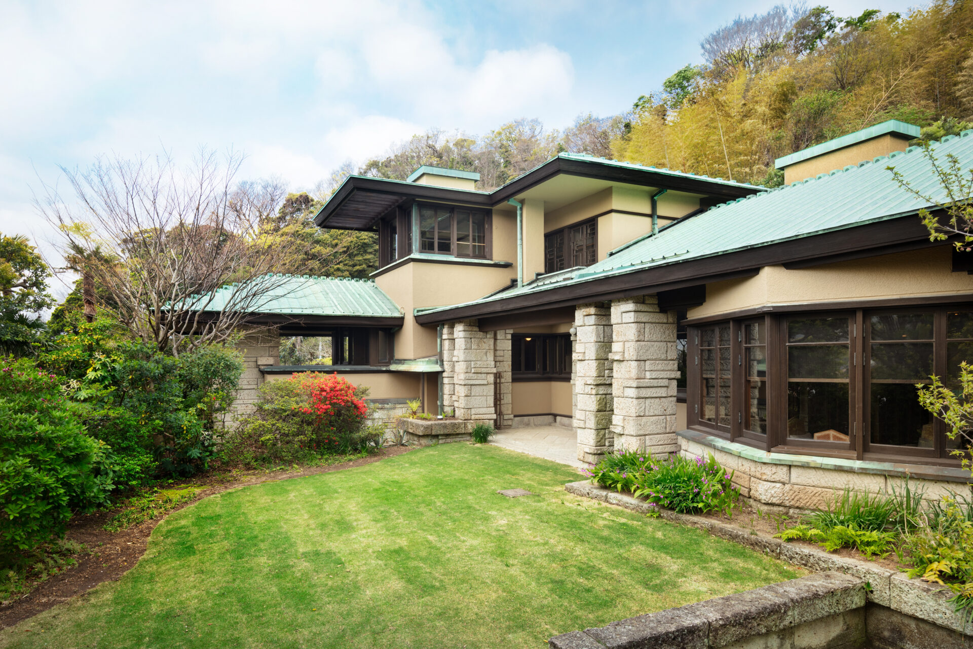 HAYAMA KACHI TEI 葉山加地邸