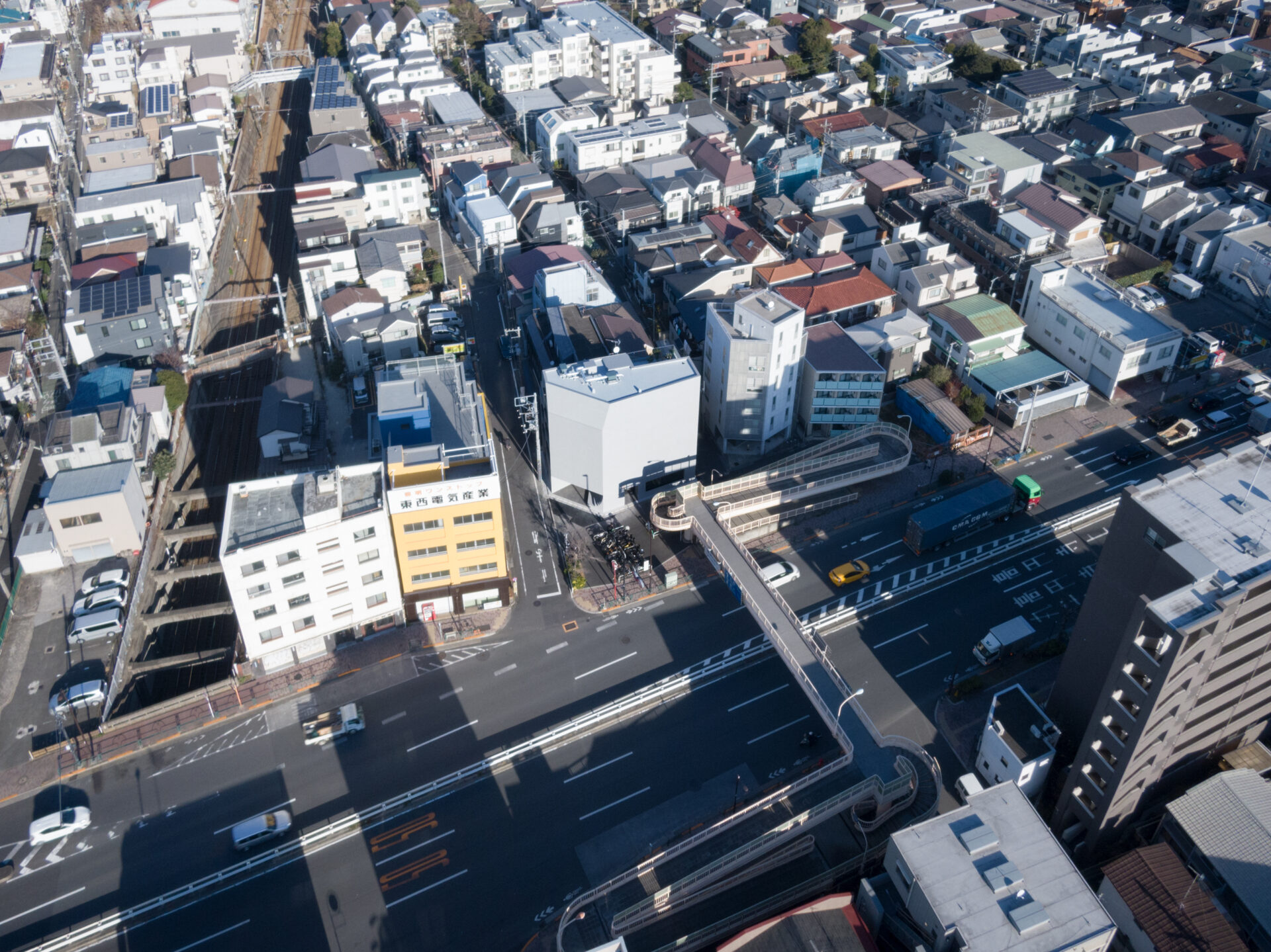 THE CONTOUR ザ・コンター