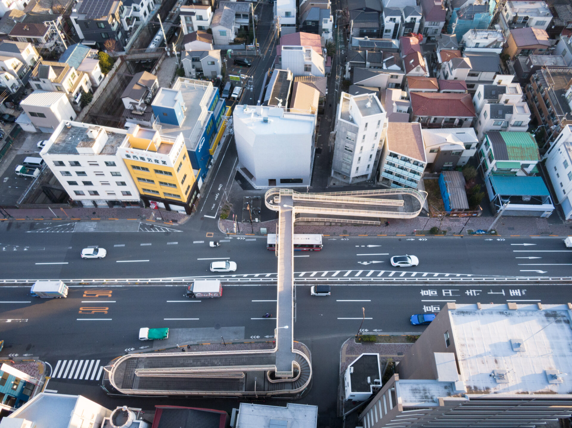 THE CONTOUR ザ・コンター