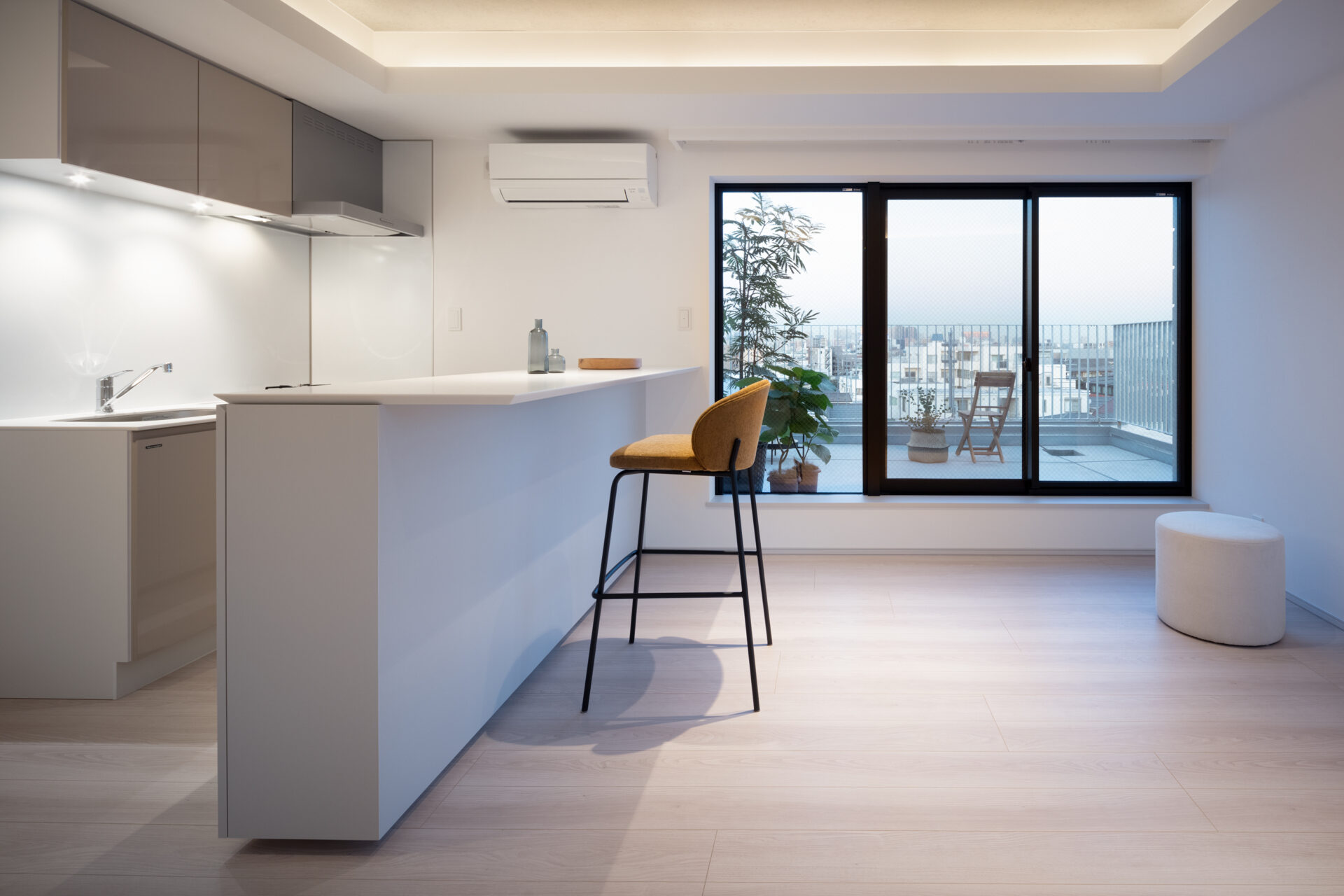 THE CONTOUR ザ・コンター