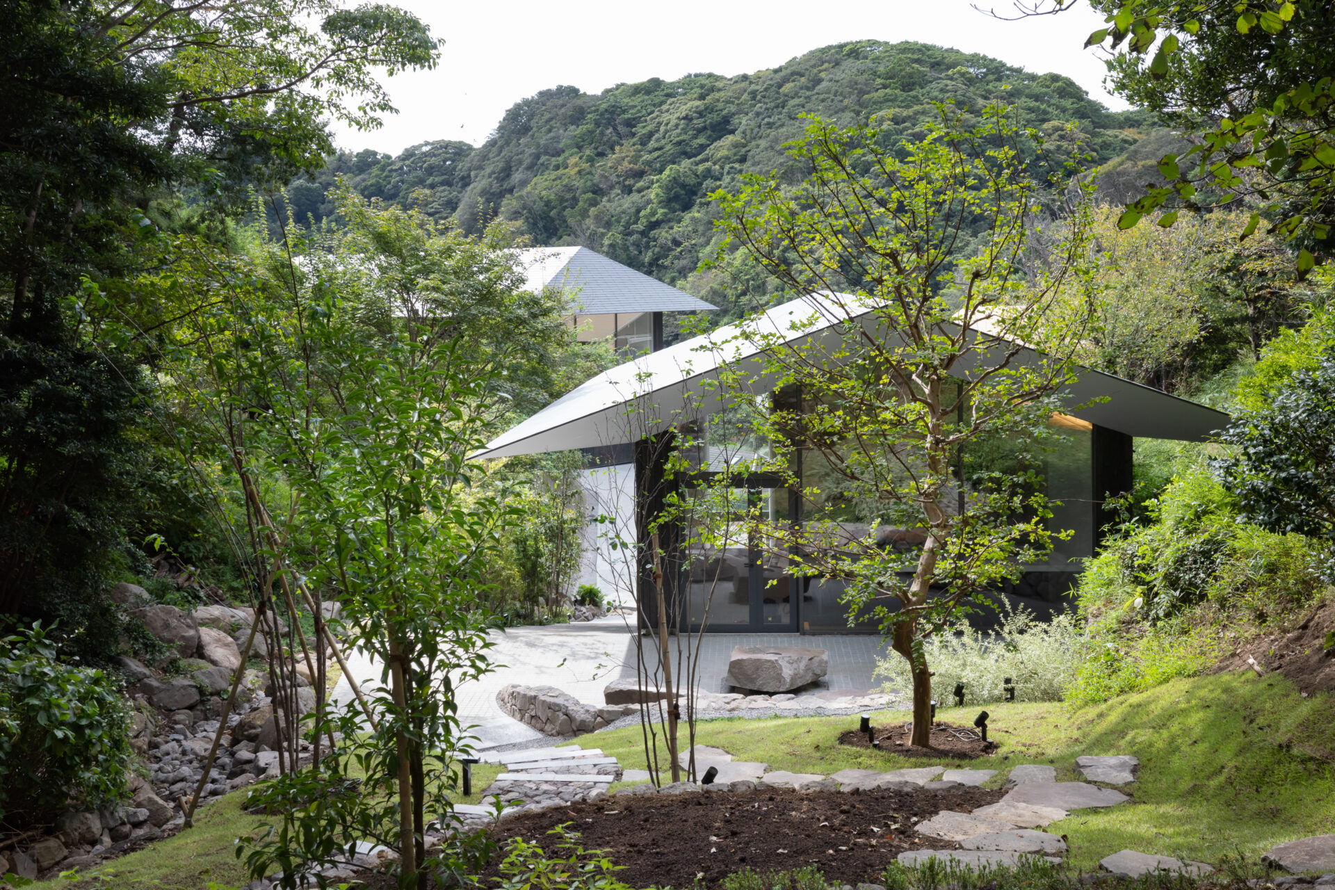 INSPIRATION TRAIL -山のアトリエ／海のヴィラ-