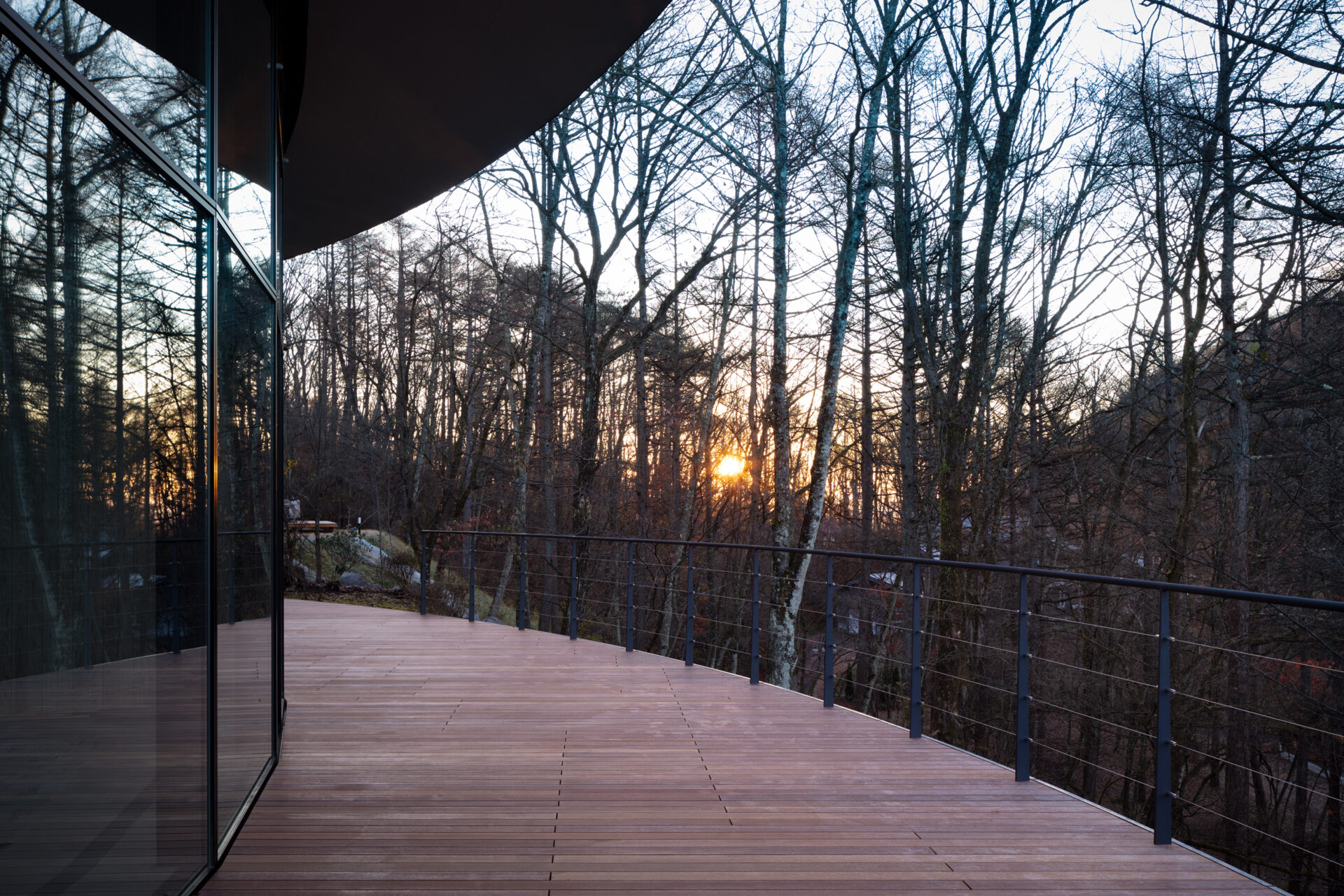 THE CONE 軽井沢の逆円錐