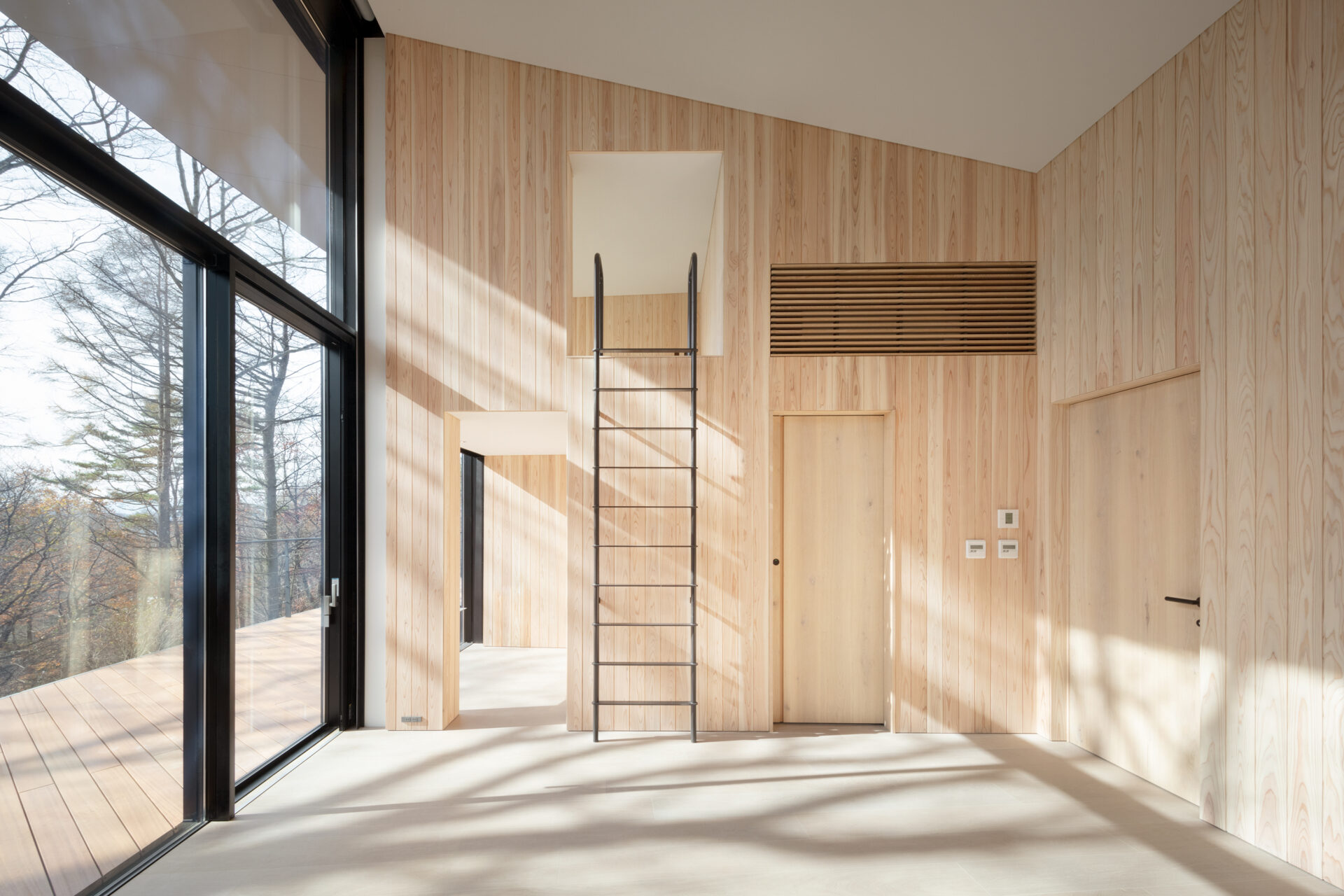 THE CONE 軽井沢の逆円錐