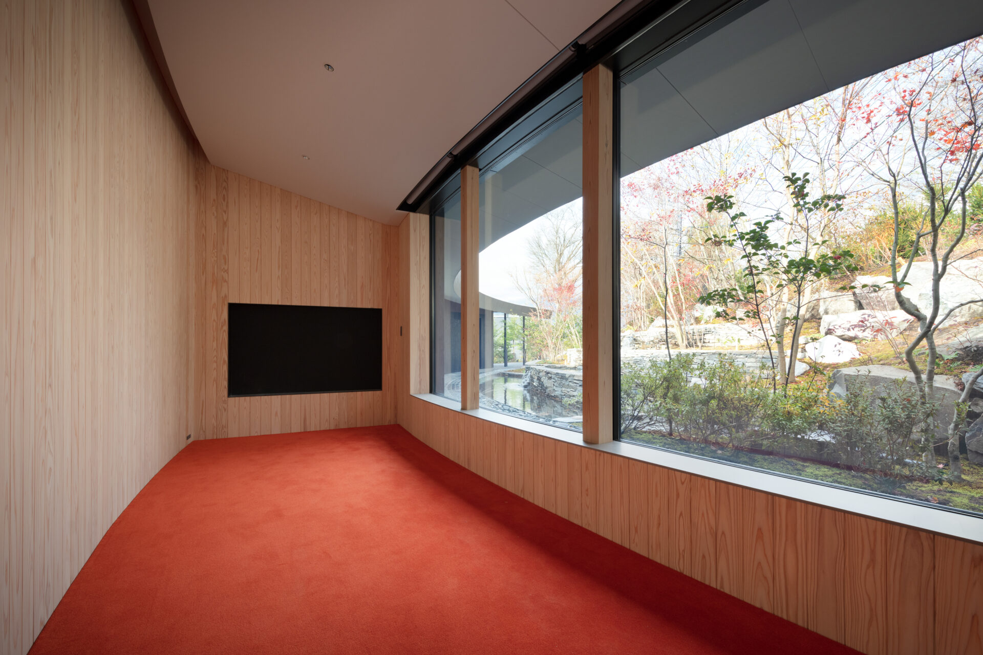 THE CONE 軽井沢の逆円錐