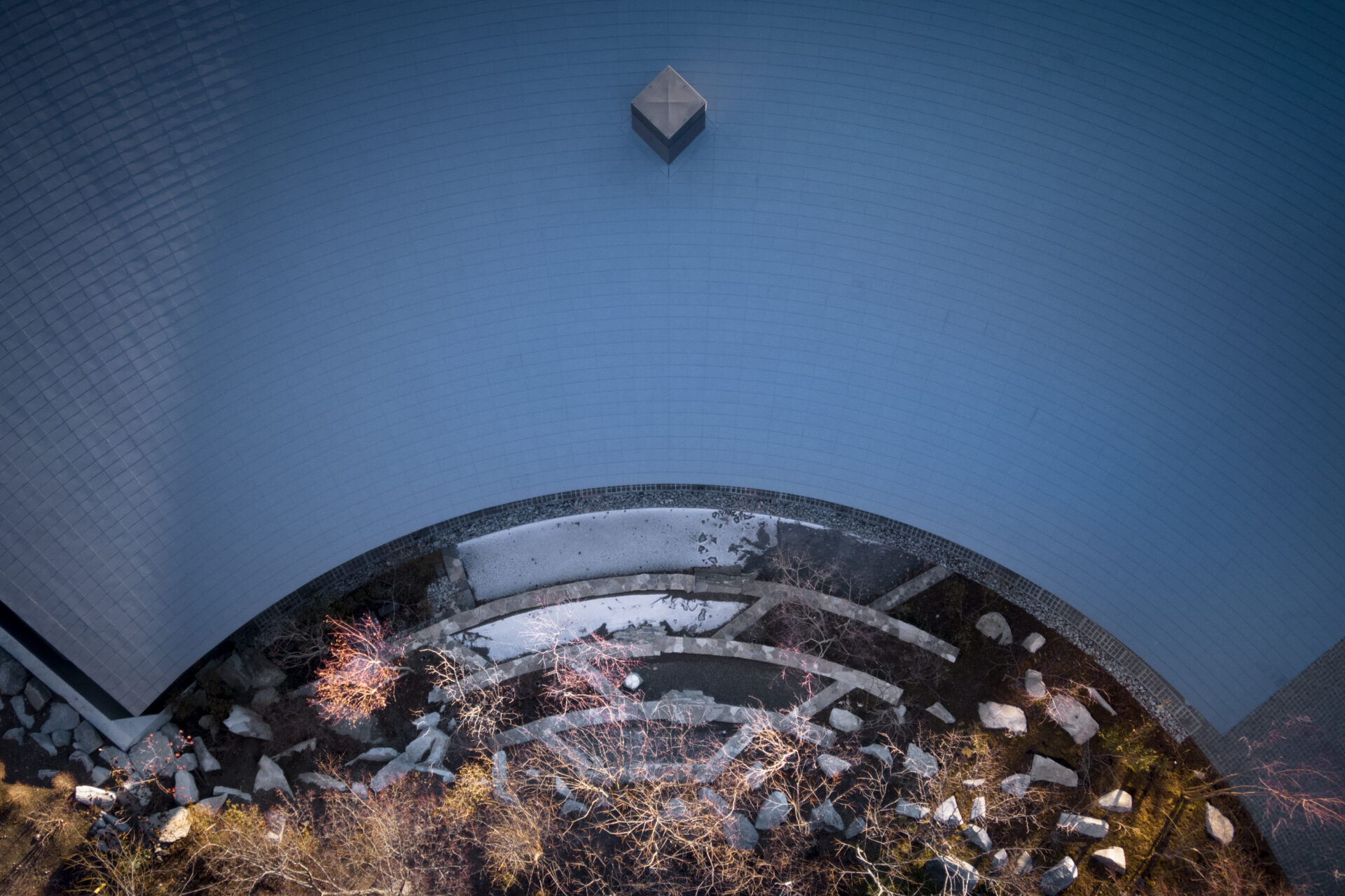 THE CONE 軽井沢の逆円錐