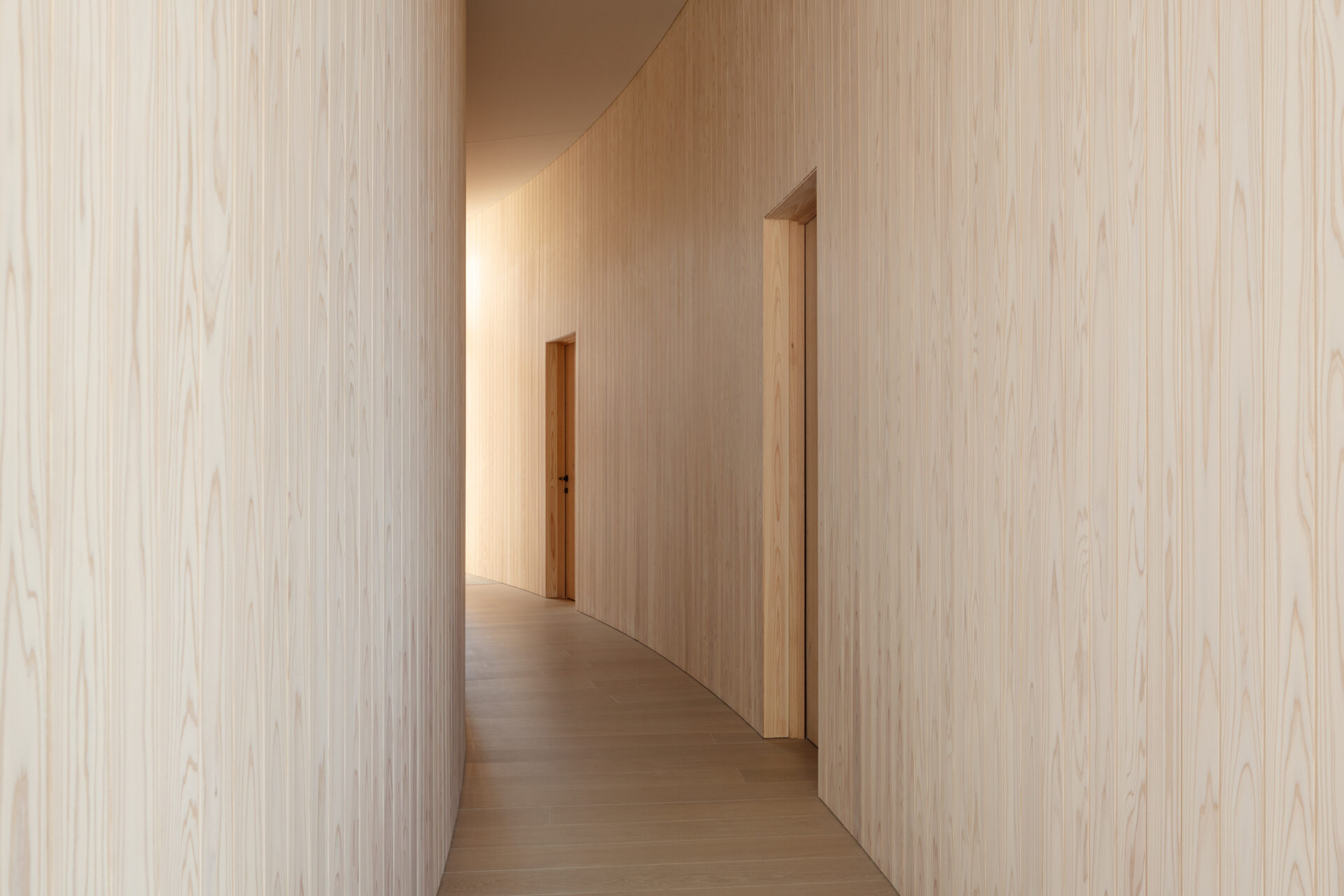 THE CONE 軽井沢の逆円錐