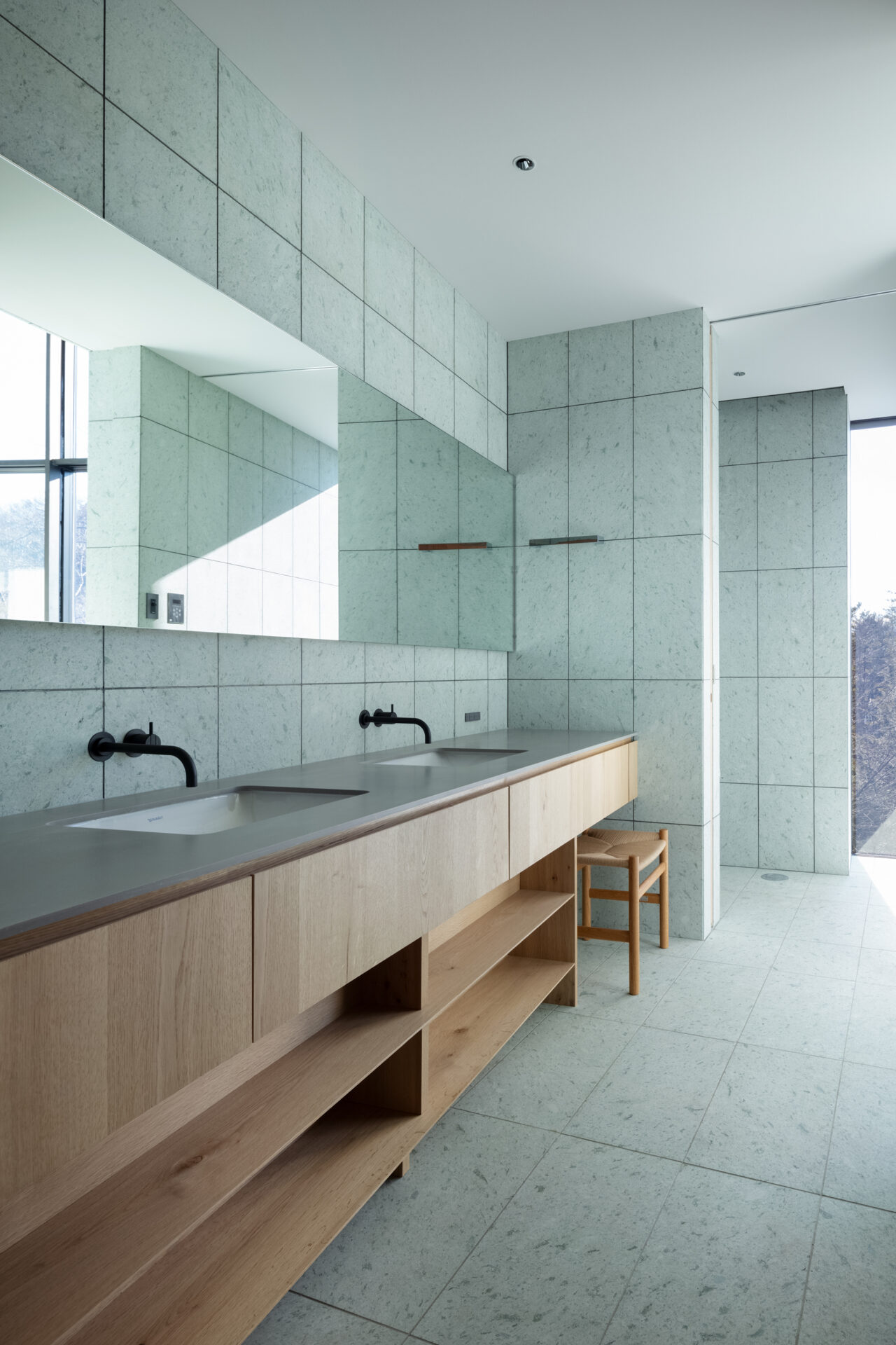 THE CONE 軽井沢の逆円錐