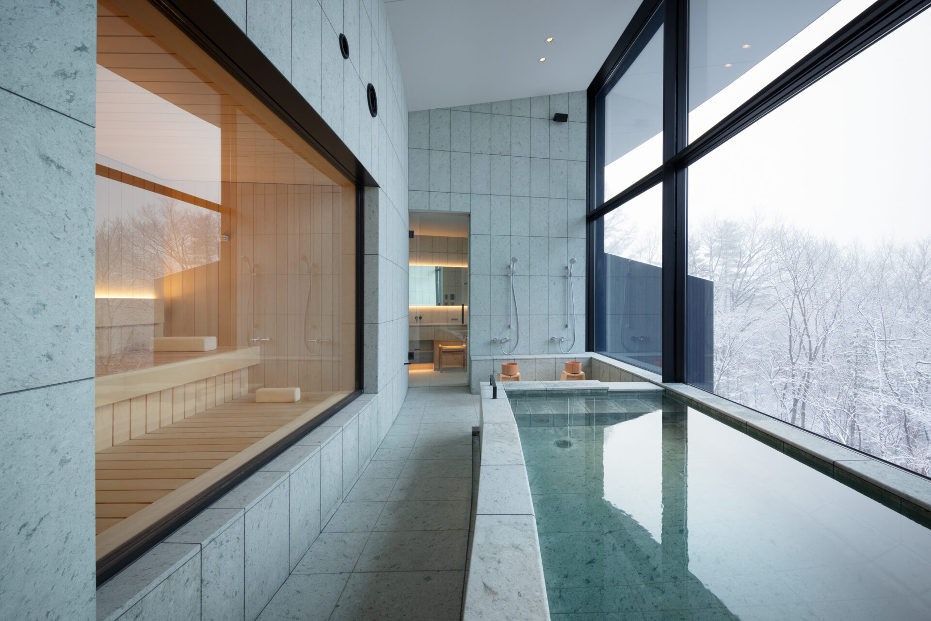 THE CONE 軽井沢の逆円錐