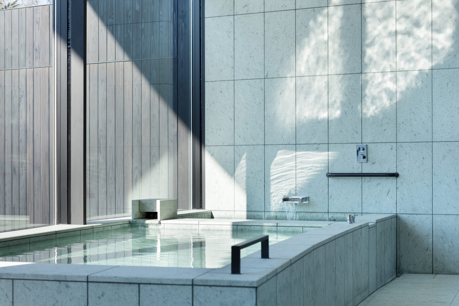 THE CONE 軽井沢の逆円錐