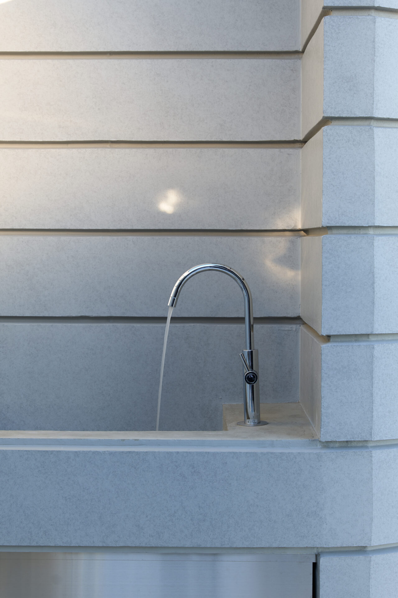 THE CONTOUR ザ・コンター